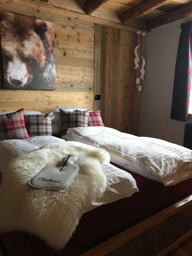 Grizzly Haus & Frosch Restaurant - Teritoria Bed & Breakfast Varena Ngoại thất bức ảnh