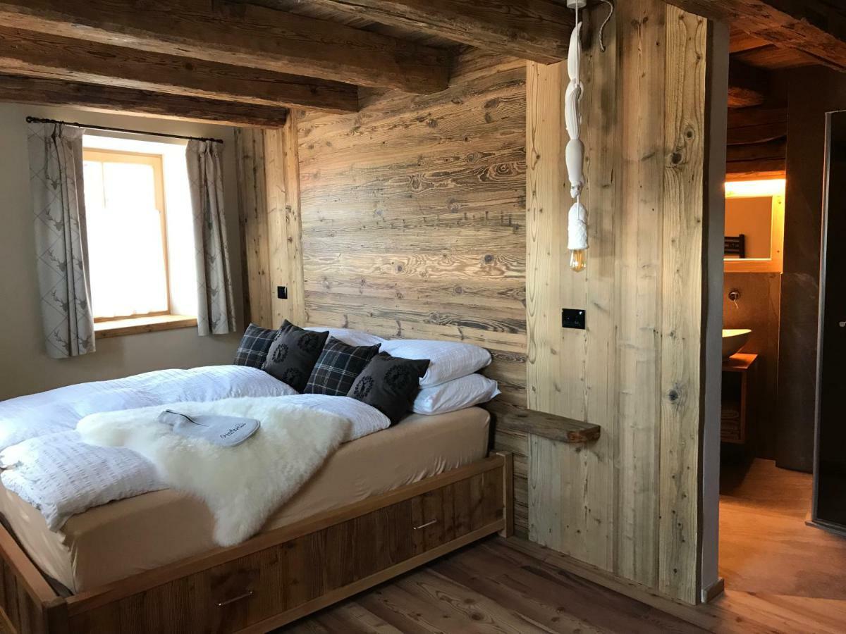 Grizzly Haus & Frosch Restaurant - Teritoria Bed & Breakfast Varena Ngoại thất bức ảnh